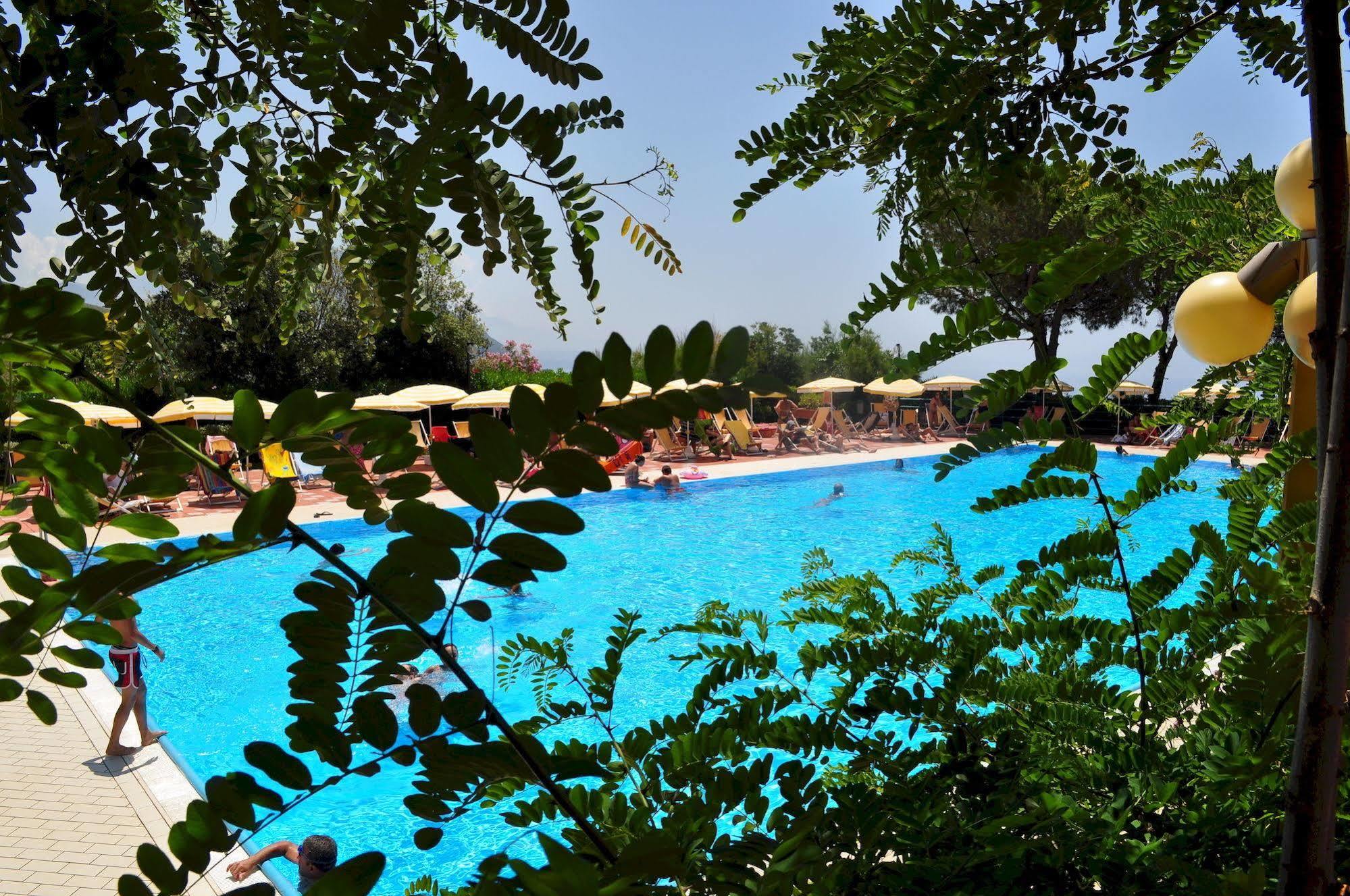 Club Residence Pianetamaratea Santa Caterina  Ngoại thất bức ảnh